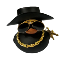 Cool Duck Черный утенок в шляпе с винтовкой